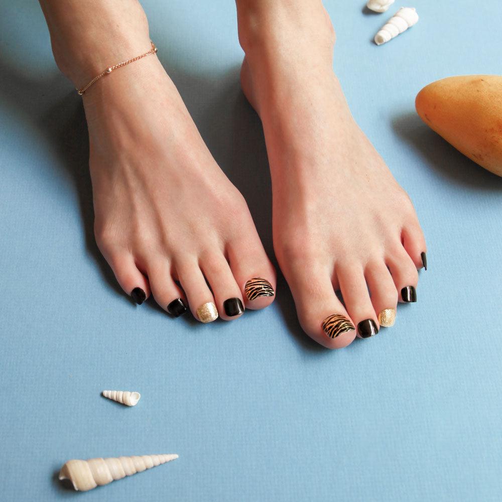 Black & Gold Toe Nail Pedicure Strips, Illuminate