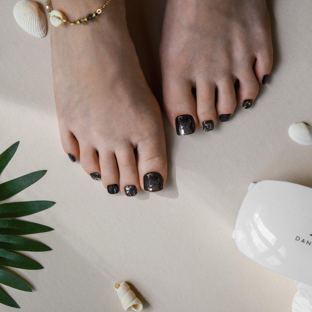 Toe Nail Design for Beginners: Teal and White | Elena S.'s (ElenaSandina)  Photo | Beautylish
